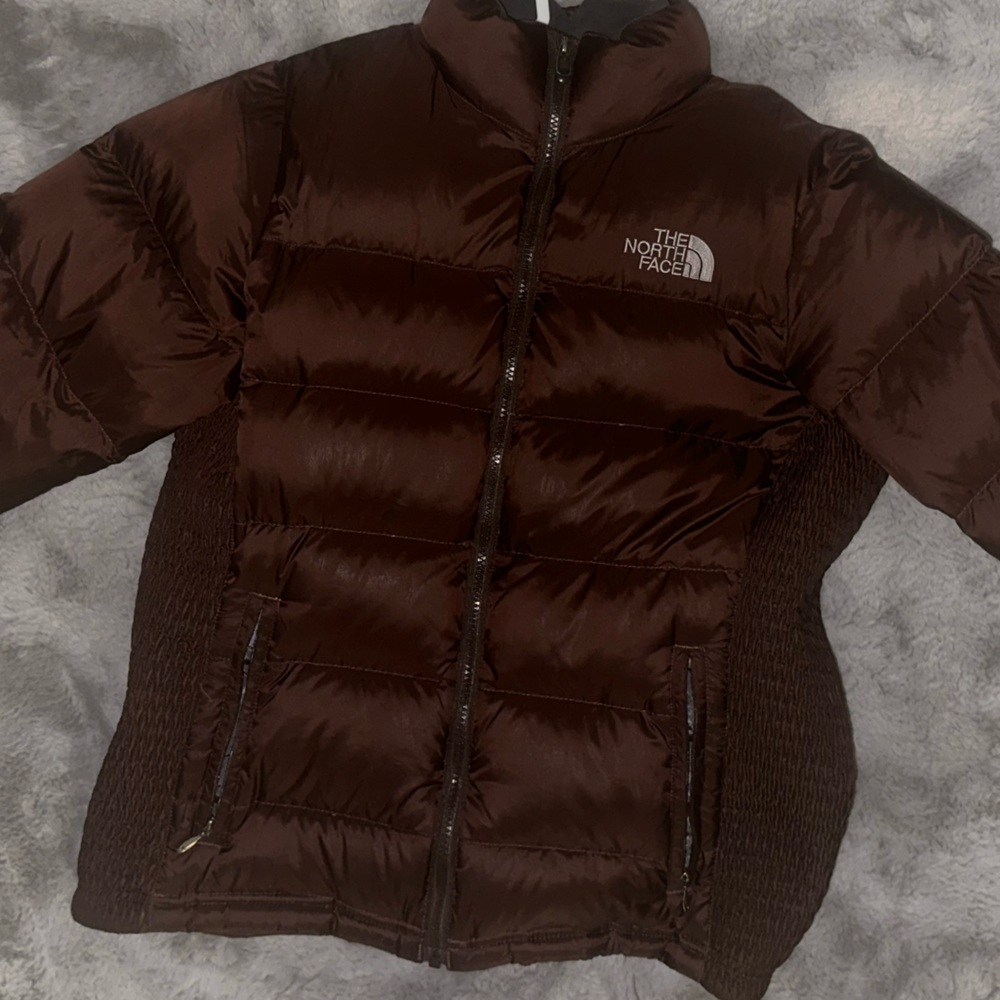 The North Face Women’s Chocolate Puffer Jacket - Picture 5 of 9